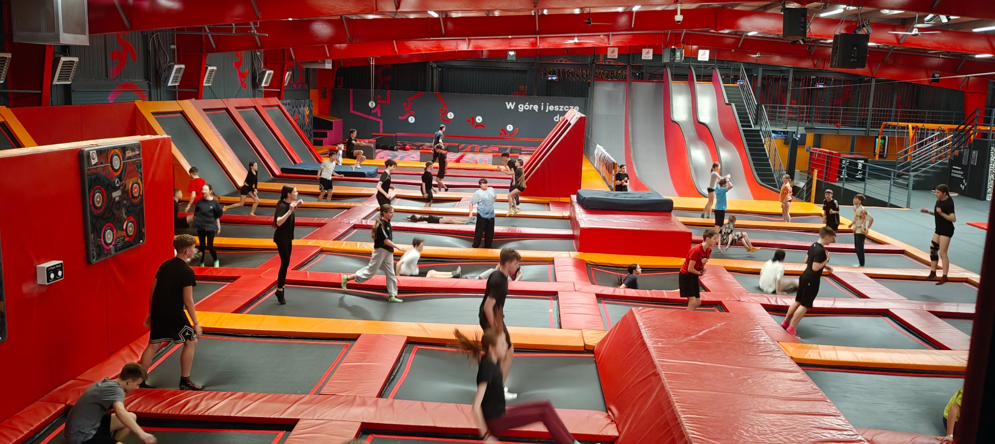 Podskoki, nauka i relaks – wyjazd klas 8a i 8b